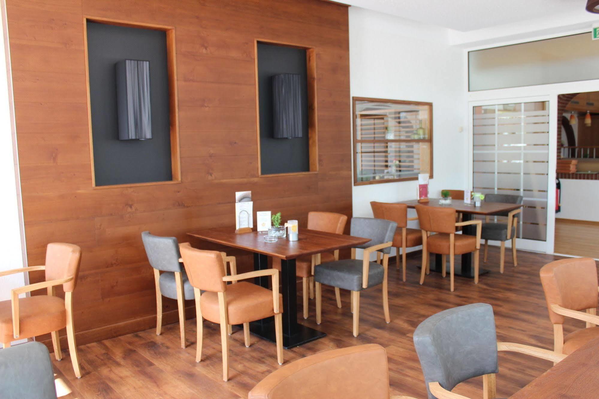 Hotel Ripken Kirchhatten エクステリア 写真